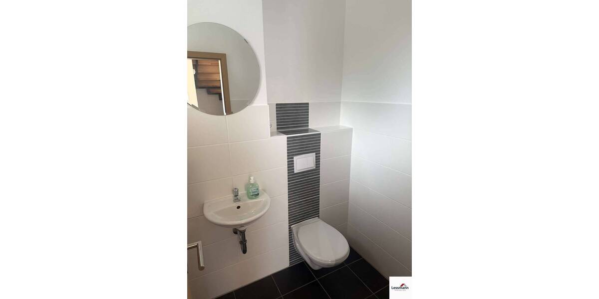 Reihenmittelhaus Feucht - 6 Zimmer, 152 m&sup2;, 1.500&euro; | Angebot:26730698