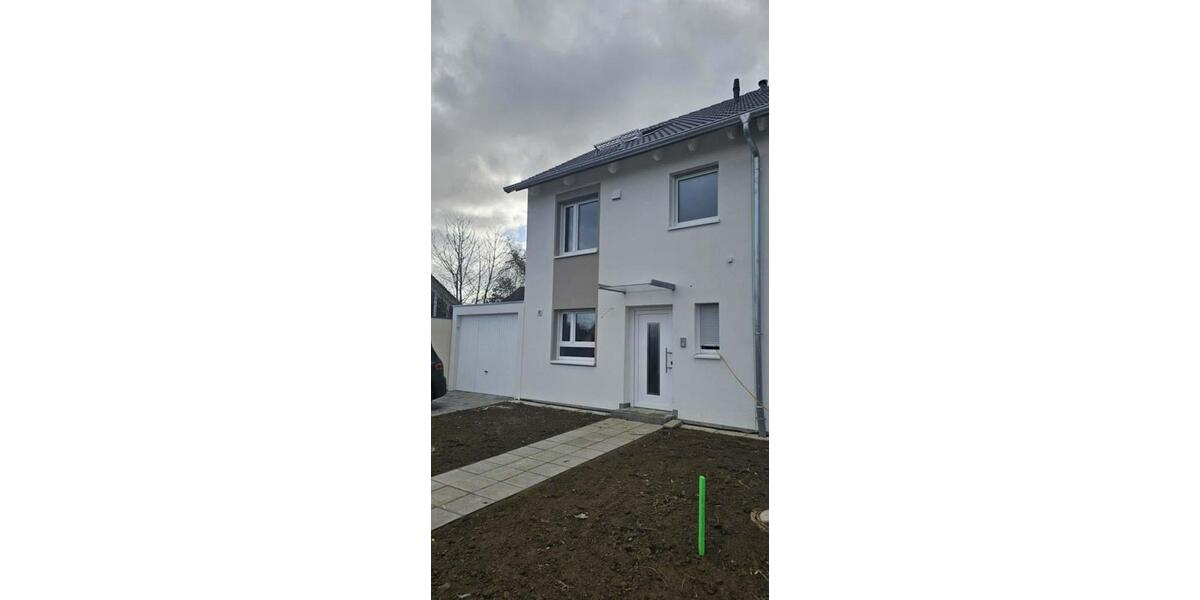 Modernes Reihenhaus mit Garage und Garten 4 zimmer