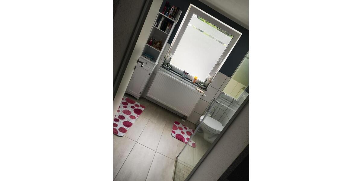 Dachgeschoßwohnung Rösrath - 3 Zimmer, 70 m&sup2;, 700&euro; | Angebot:25163123