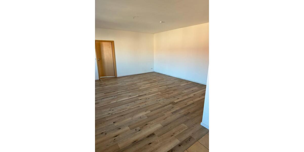 Etagenwohnung Goldberg - 3 Zimmer, 123 m&sup2;, 700&euro; | Angebot:26278025
