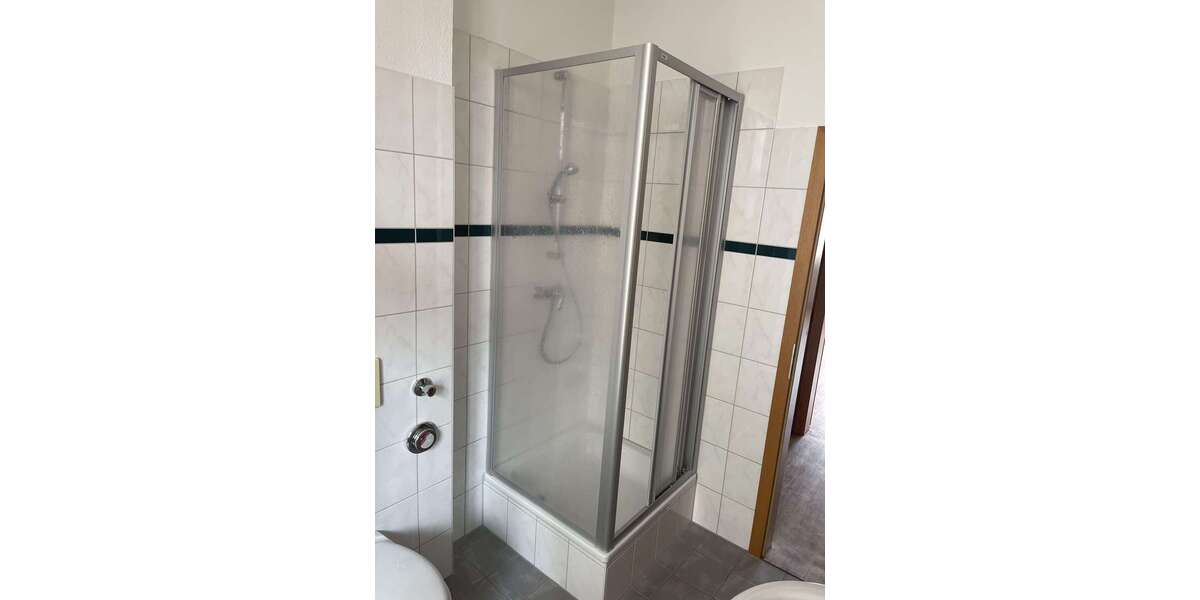 1 Zimmer-Wohnung mit Balkon und Küche *perfekt für Pendler, Azubis & Studenten* 1 zimmer