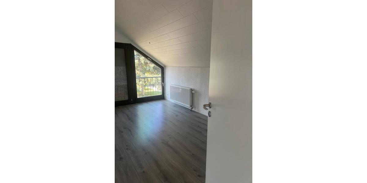 Dachgeschoßwohnung Klettgau - 2.5 Zimmer, 45 m&sup2;, 600&euro; | Angebot:26705306