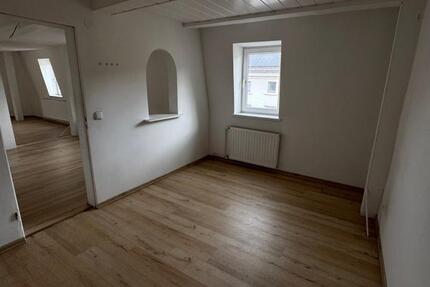 Wohnung Schöningen - 3 Zimmer, 70 m&sup2;, 550&euro; | Angebot:24380444