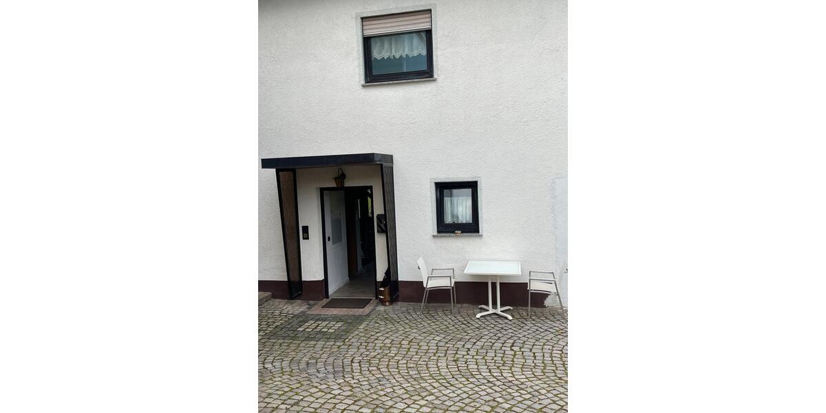 Etagenwohnung Baden-Baden Lichtental - 4 Zimmer, 100 m&sup2;, 1.750&euro; | Angebot:20339666