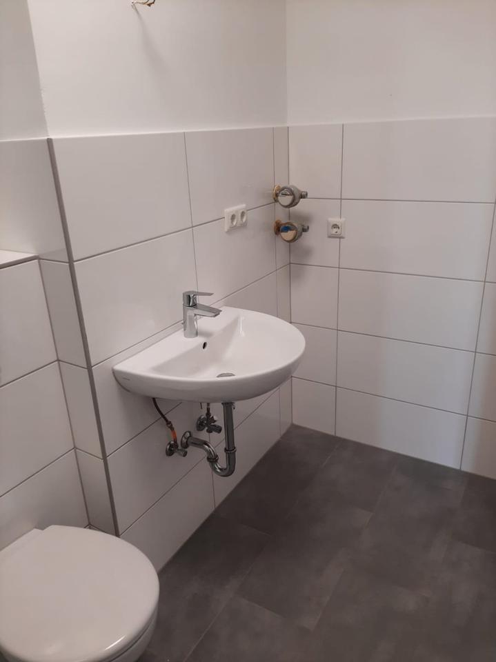 Frisch sanierte 3-Zimmer-Wohnung mit Balkon Nähe ADAC zimmer