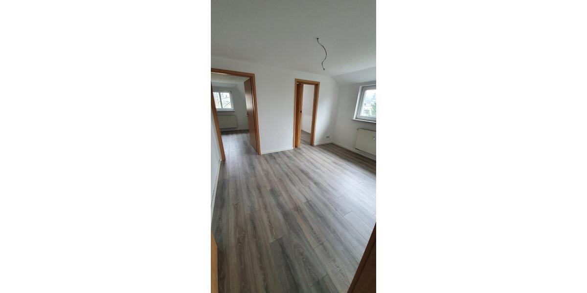 Dachgeschoßwohnung Waldheim - 2.5 Zimmer, 46 m&sup2;, 230&euro; | Angebot:25432915