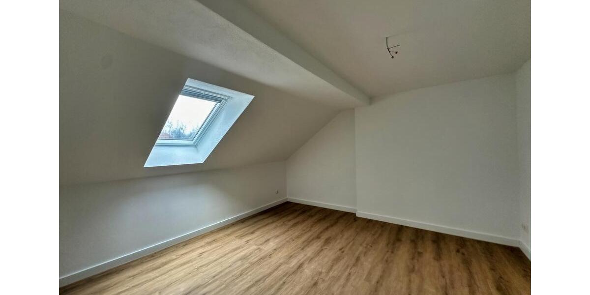 Dachgeschoßwohnung Quedlinburg - 4 Zimmer, 96 m&sup2;, 1.200&euro; | Angebot:25963655