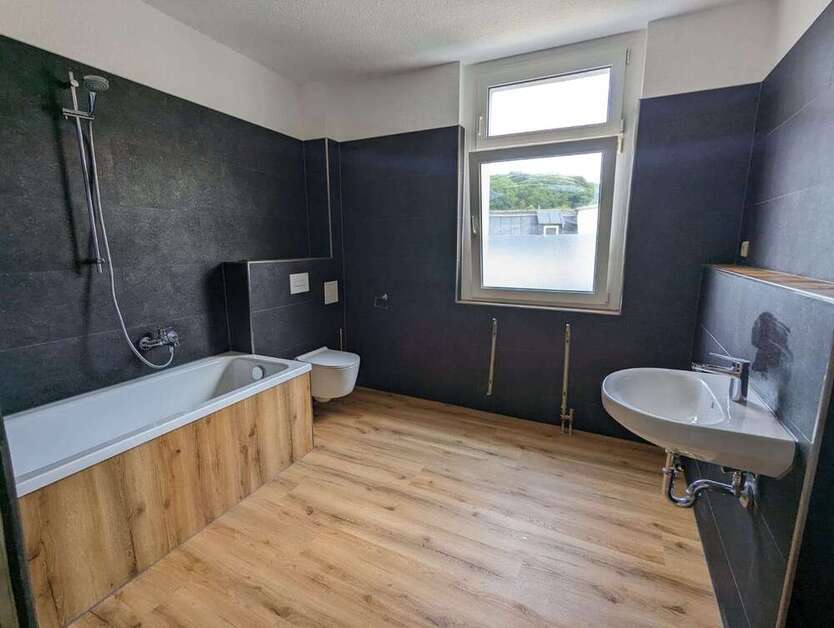 Wohnung zum Mieten in Meerane 450 € 69 m²