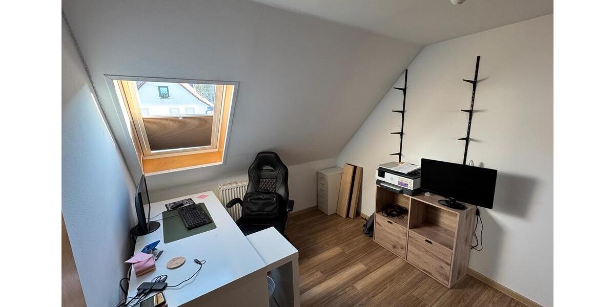 Dachgeschoßwohnung Sollstedt - 2.5 Zimmer, 58 m&sup2;, 340&euro; | Angebot:26049955