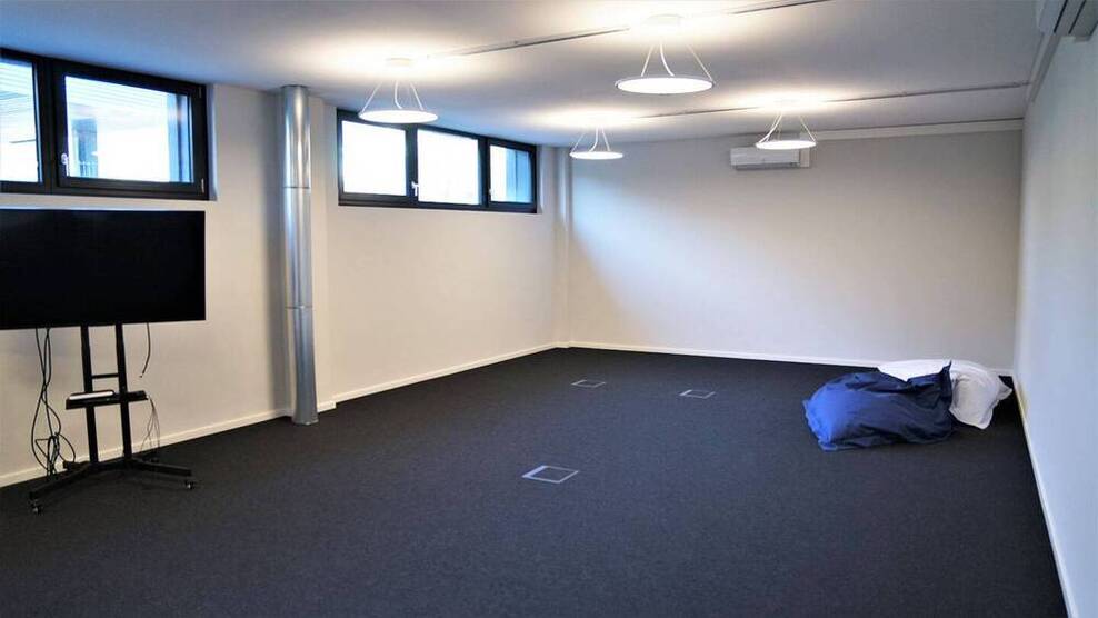 Moderne Büros mit großzügigen Fensterfronten - provisionsfrei & flexibel - All-in-Miete