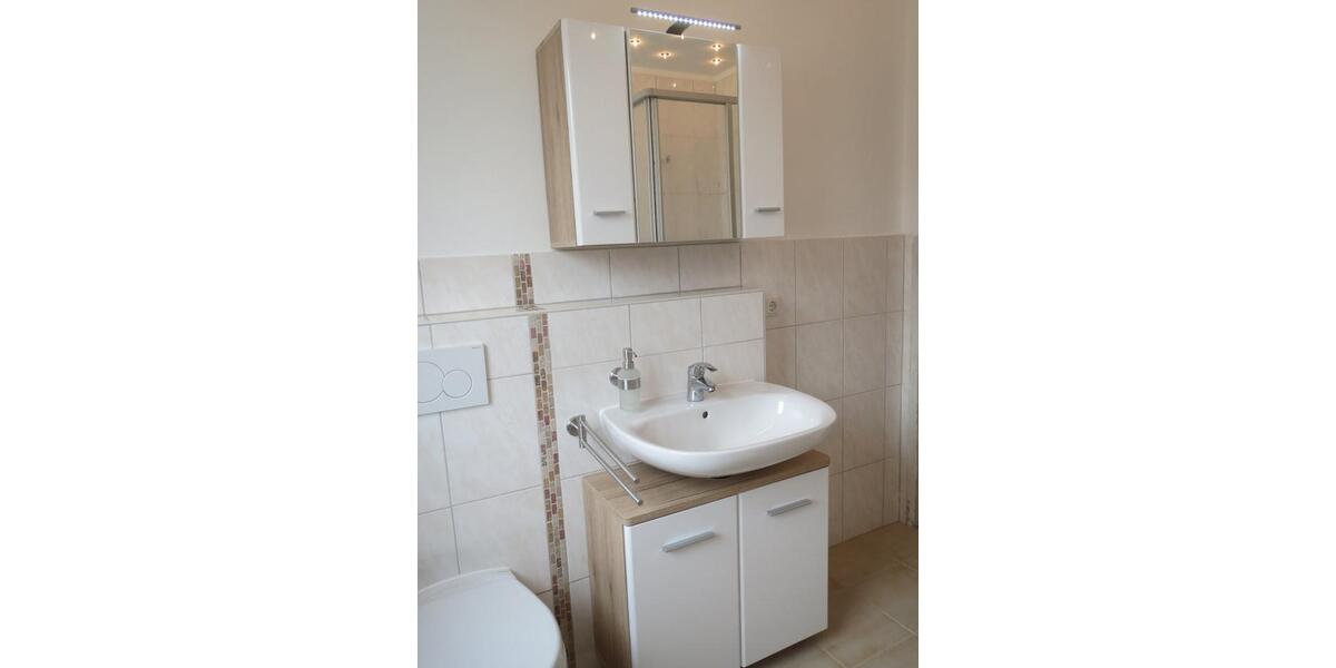 Etagenwohnung Waldershof - 2 Zimmer, 62 m&sup2;, 460&euro; | Angebot:26688623