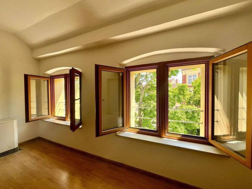 gemütliche 2- RaumWohnung im Dachgeschoss Maisonette in der Görlitzer Altstadt !