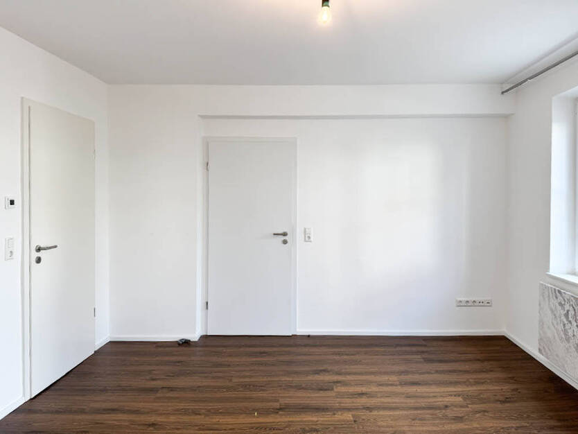 BITTE ZUERST LESEN - DANN KLICKEN!! Ulm-City TOP kernsanierte 3-Zi.-Wohnung im 1. OG mit Balkon