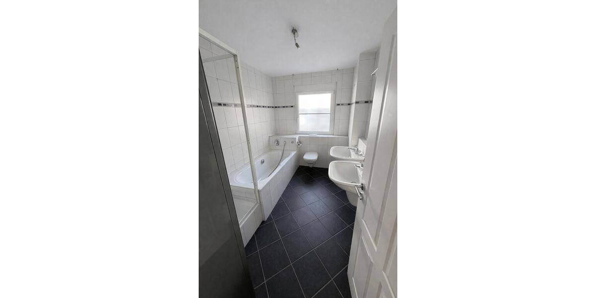 Doppelhaushälfte Gräfelfing - 6 Zimmer, 180 m&sup2;, 3.500&euro; | Angebot:25876664