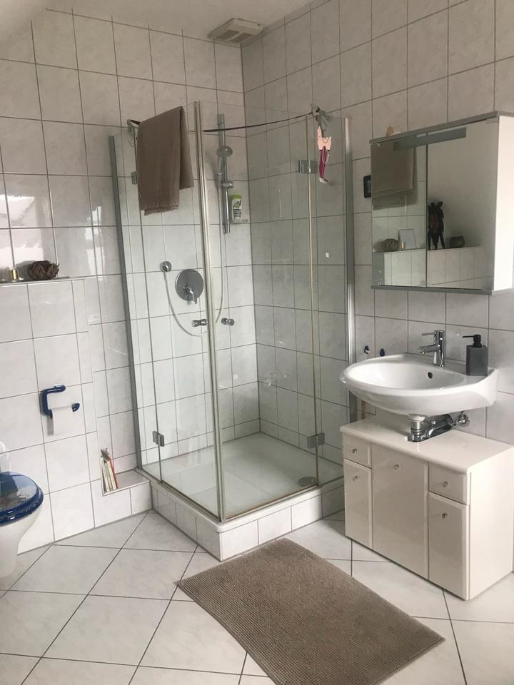 Zwischenmiete: 1-Zimmer-Wohnung, DG, Okt. - Nov. 2025