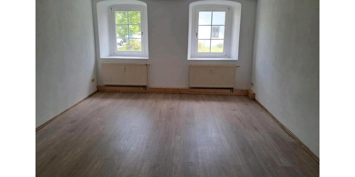 Erdgeschoßwohnung Großschirma - 2 Zimmer, 69 m&sup2;, 600&euro; | Angebot:26440160