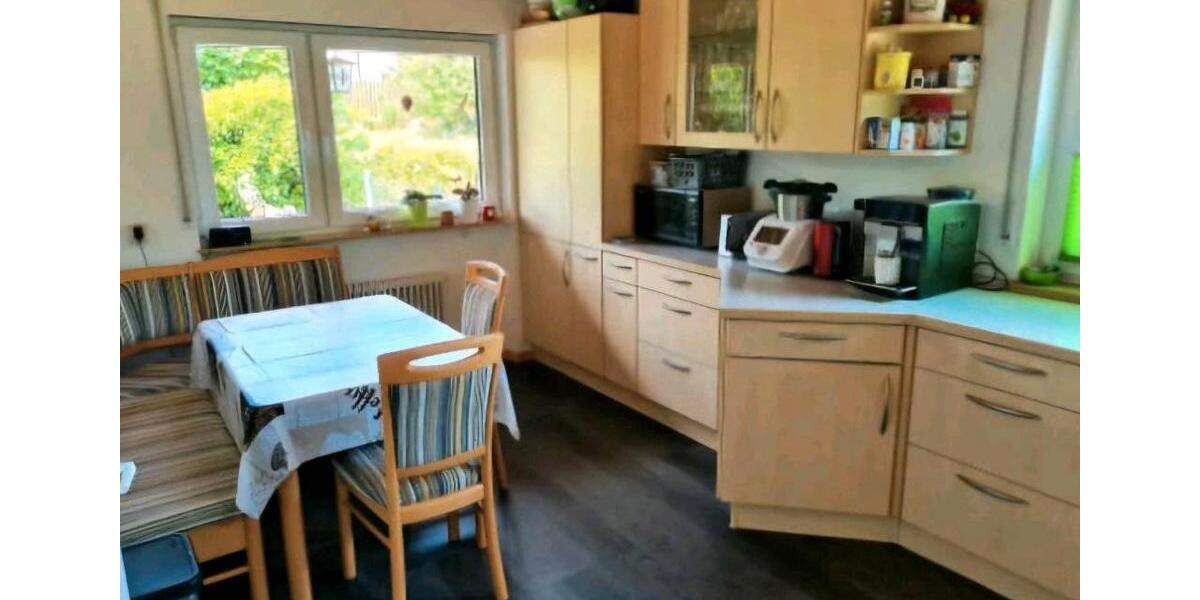 Etagenwohnung Sachsenheim - 5.5 Zimmer, 147 m&sup2;, 1.470&euro; | Angebot:26607087