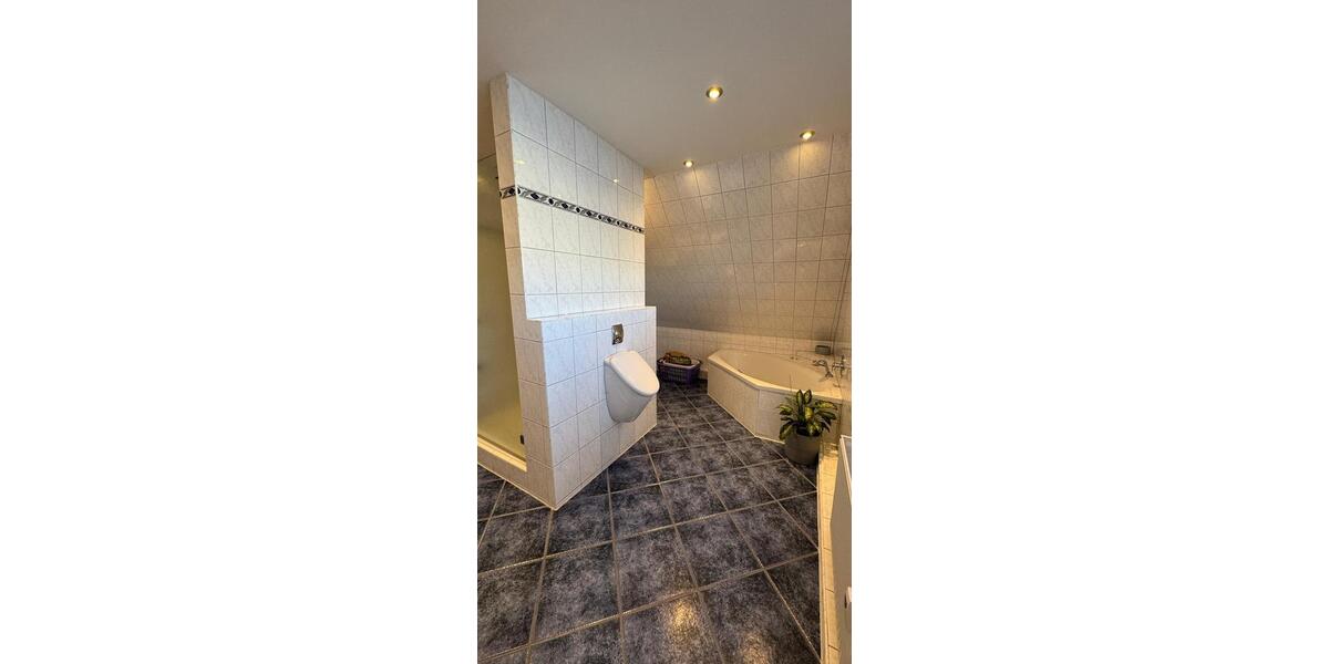 Dachgeschoßwohnung Trittau - 2 Zimmer, 80 m&sup2;, 1.100&euro; | Angebot:26663280