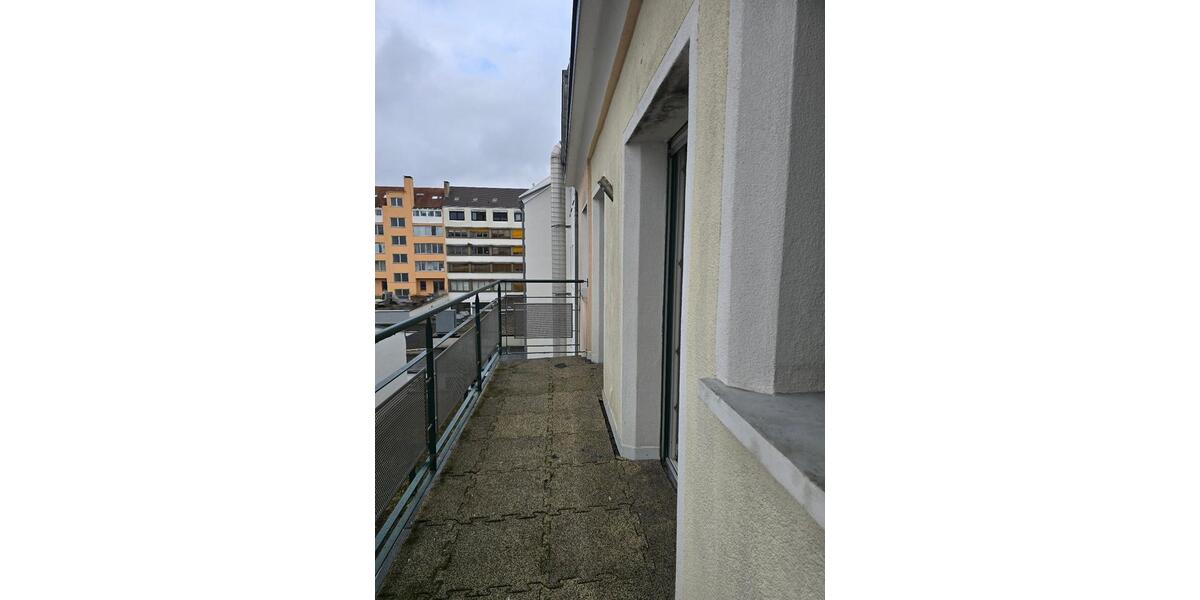 Zentral gelegene 4-Zimmer-Wohnung in SB St. Johann-sofort frei 4 zimmer