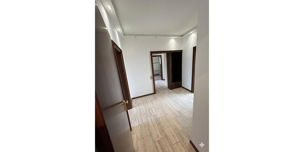 Einfamilienhaus Bielefeld Stieghorst - 3 Zimmer, 136 m&sup2;, 1.904&euro; | Angebot:26024188