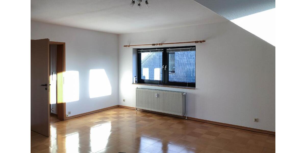 Dachgeschoßwohnung Unna - 2 Zimmer, 90 m&sup2;, 585&euro; | Angebot:23844410