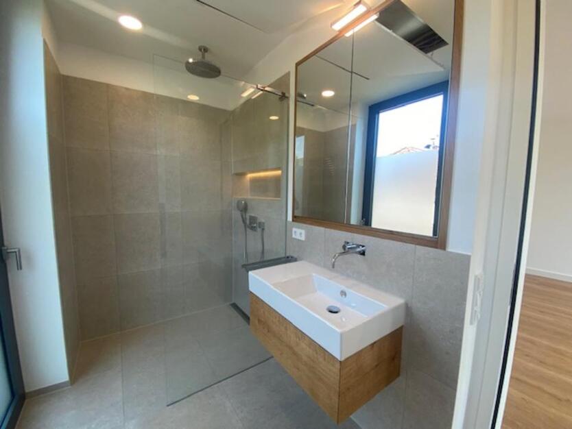NÄHE ISD - ST: GEORGE SCHOOL - LUXUS IN WITTLAER zimmer