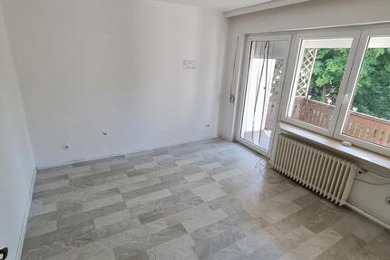 WG Zimmer im Haus Garten Balkon Badewanne NEU renoviert Einbauküc 1 zimmer
