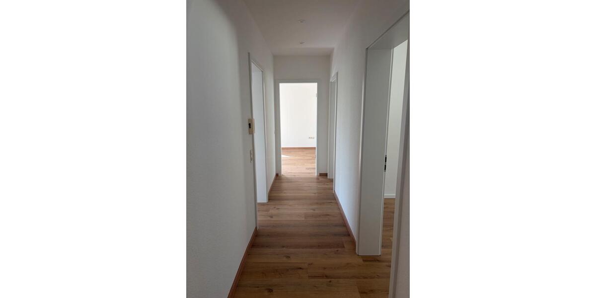 Etagenwohnung Stadtlauringen - 4 Zimmer, 102 m&sup2;, 825&euro; | Angebot:26604782
