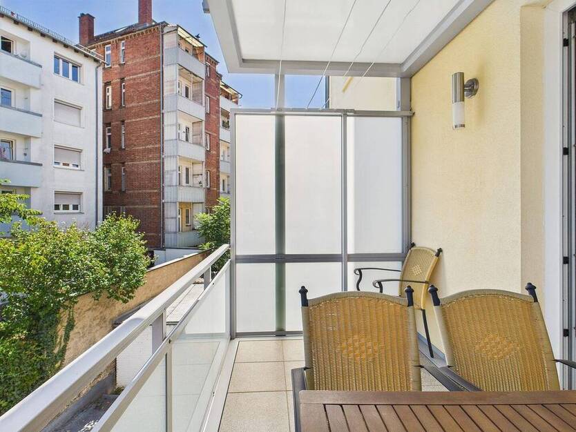 Zentrales Wohnen in Stuttgart-Ost: Charmante 4-Zimmer-Wohnung mit Stellplatz 4 zimmer