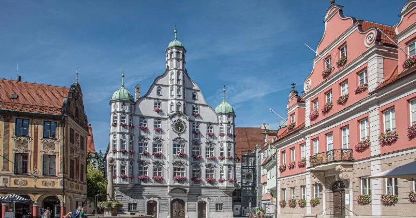 Einfamilienhaus Memmingen - 4 Zimmer, 180 m&sup2;, 1.450&euro; | Angebot:24683927