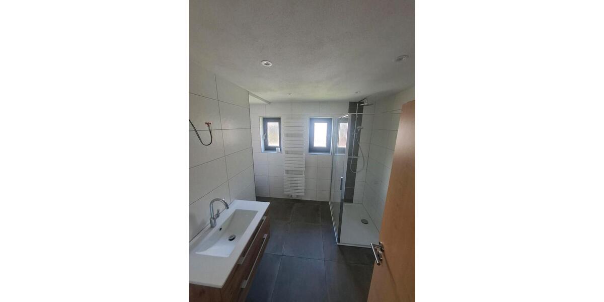 Erdgeschoßwohnung Großenlüder - 4.5 Zimmer, 100 m&sup2;, 1.150&euro; | Angebot:26254490