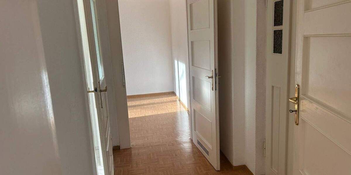 Zimmer Halle (Saale) Damaschkestraße - 2 Zimmer, 49 m&sup2;, 400&euro; | Angebot:25996372