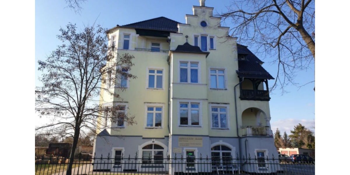 Dachgeschoßwohnung Genthin - 3 Zimmer, 102 m&sup2;, 495&euro; | Angebot:24977485