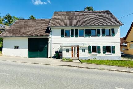 Haus Donaueschingen - 8 Zimmer, 135 m&sup2;, 1.350&euro; | Angebot:25102015