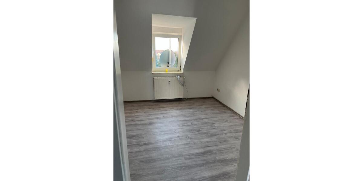 Dachgeschoßwohnung Raguhn-Jeßnitz Jeßnitz - 2 Zimmer, 50 m&sup2;, 325&euro; | Angebot:26447877