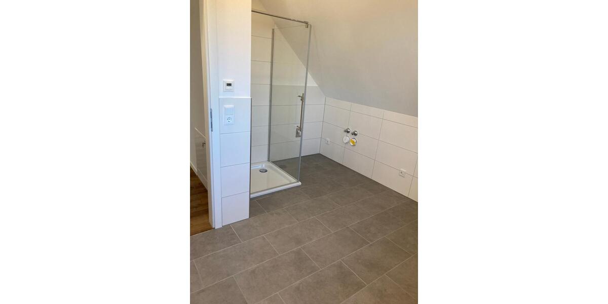 Dachgeschoßwohnung Neusitz - 2.5 Zimmer, 60 m&sup2;, 720&euro; | Angebot:25416895