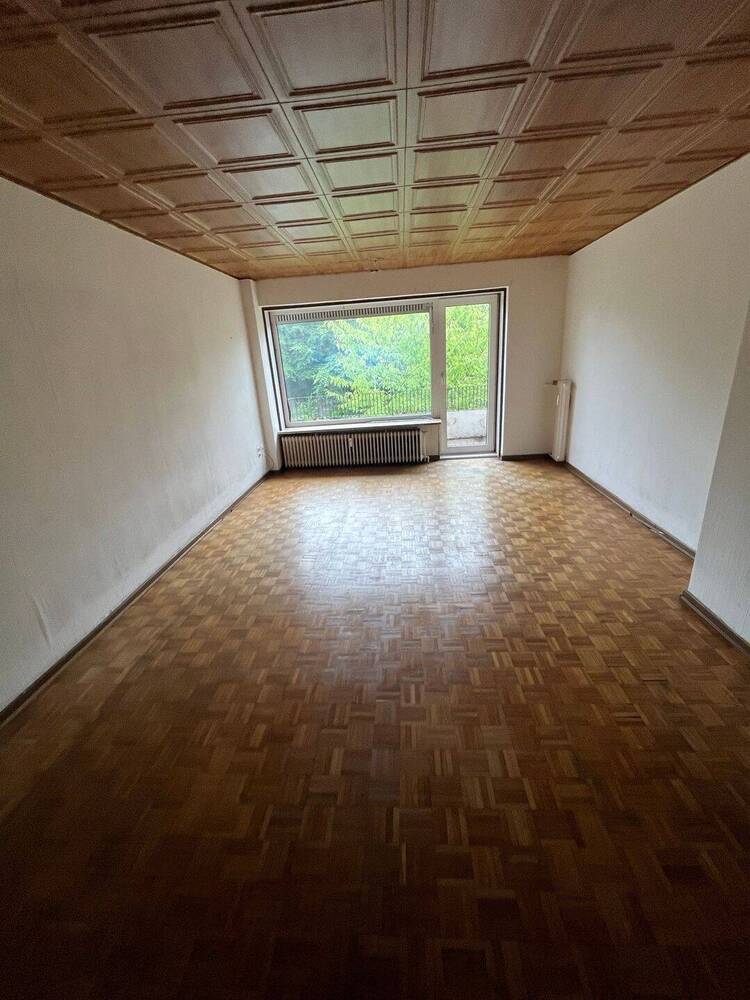 BESICHTIGUNG: DI., 02.09., 17.00 - 17.30 Uhr! Großzügige 3-Zimmer-Wohnung in Schnelsen, 95 m²! Befristete Vermietung für ein Jahr, auch an WG