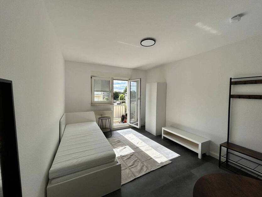 Voll möblierte 22qm Wohnung mit Balkon (450€ kalt)