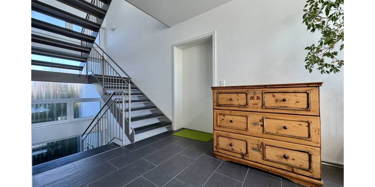 Etagenwohnung Heppenheim - 2 Zimmer, 93 m&sup2;, 1.150&euro; | Angebot:26065995