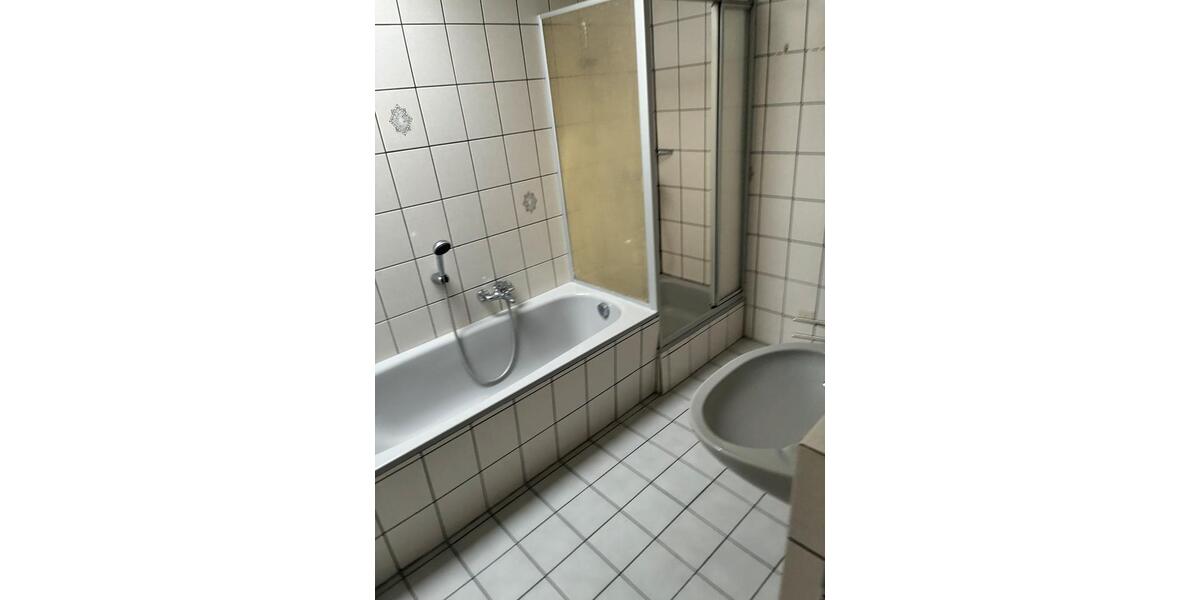 Etagenwohnung Idstein - 3 Zimmer, 100 m&sup2;, 1.100&euro; | Angebot:24701481