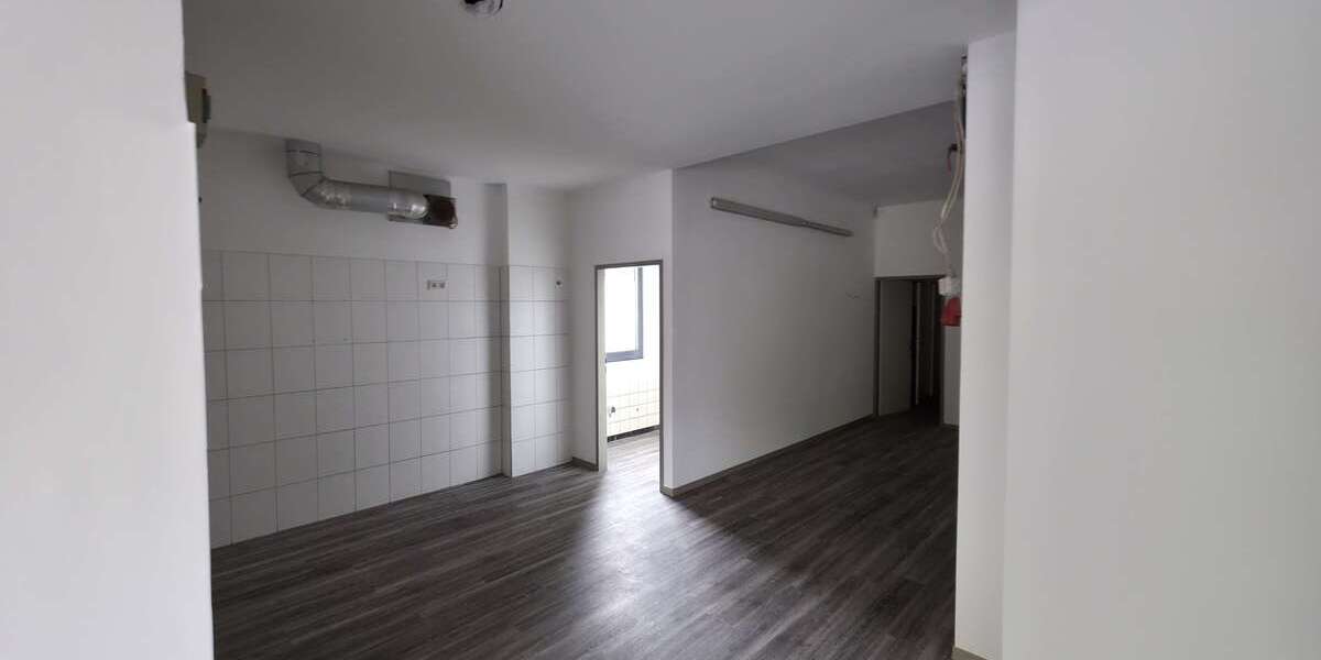 Einzelhandel in Leichlingen 1.500 € 116 m² zimmer