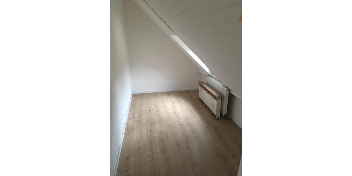 Dachgeschoßwohnung Bad Berneck im Fichtelgebirge - 2 Zimmer, 74 m&sup2;, 580&euro; | Angebot:26023288