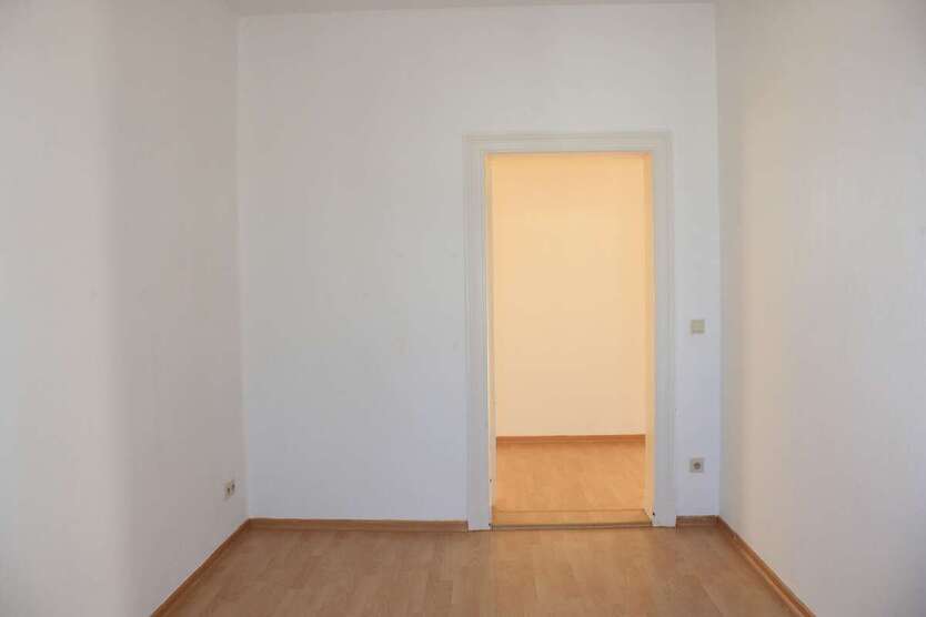 Charmante Altbauwohnung * 3- Zimmer mit Einbauküche 3 zimmer