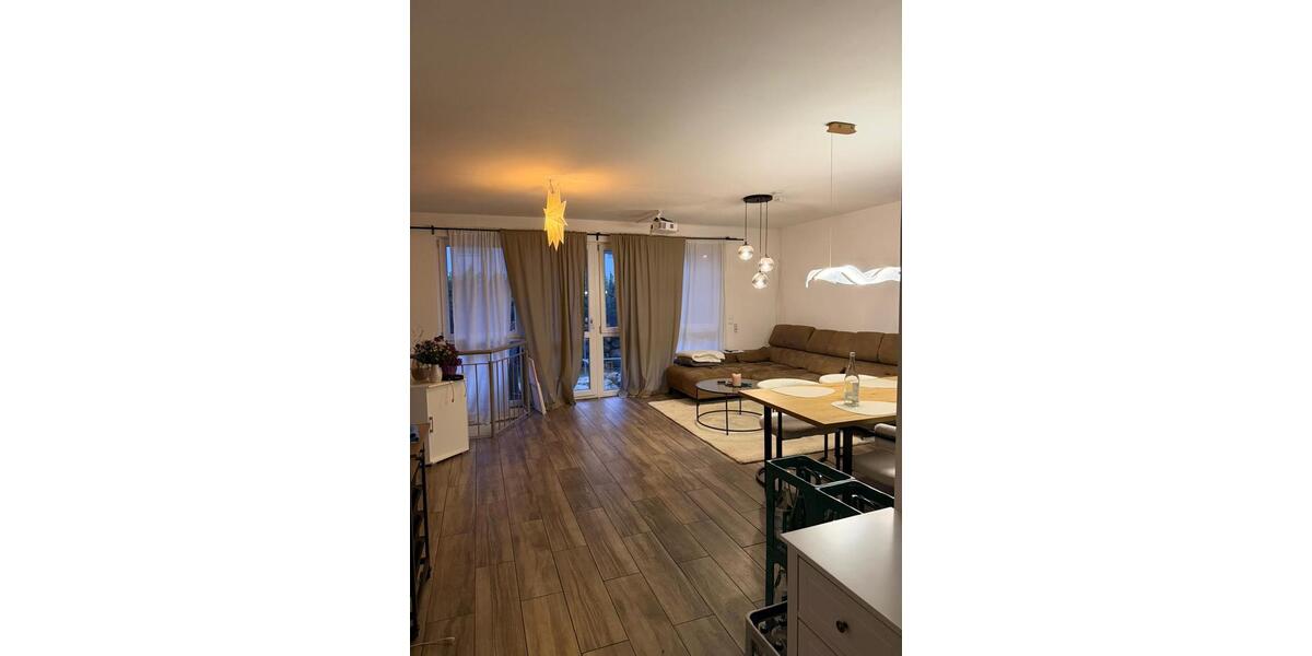 Etagenwohnung Wedel - 3 Zimmer, 93 m&sup2;, 1.300&euro; | Angebot:26672485
