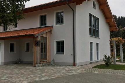 Wohnung Eggstätt - 2 Zimmer, 137 m&sup2;, 1.550&euro; | Angebot:24584994