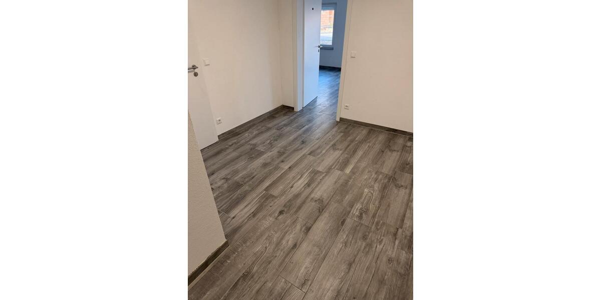 Erdgeschoßwohnung Villingen-Schwenningen Schwenningen - 4 Zimmer, 128 m&sup2;, 1.500&euro; | Angebot:26006377