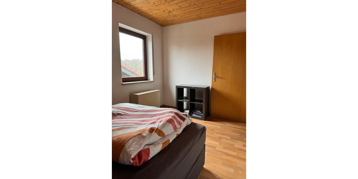 Dachgeschoßwohnung Kirchardt - 3 Zimmer, 75 m&sup2;, 640&euro; | Angebot:25892371
