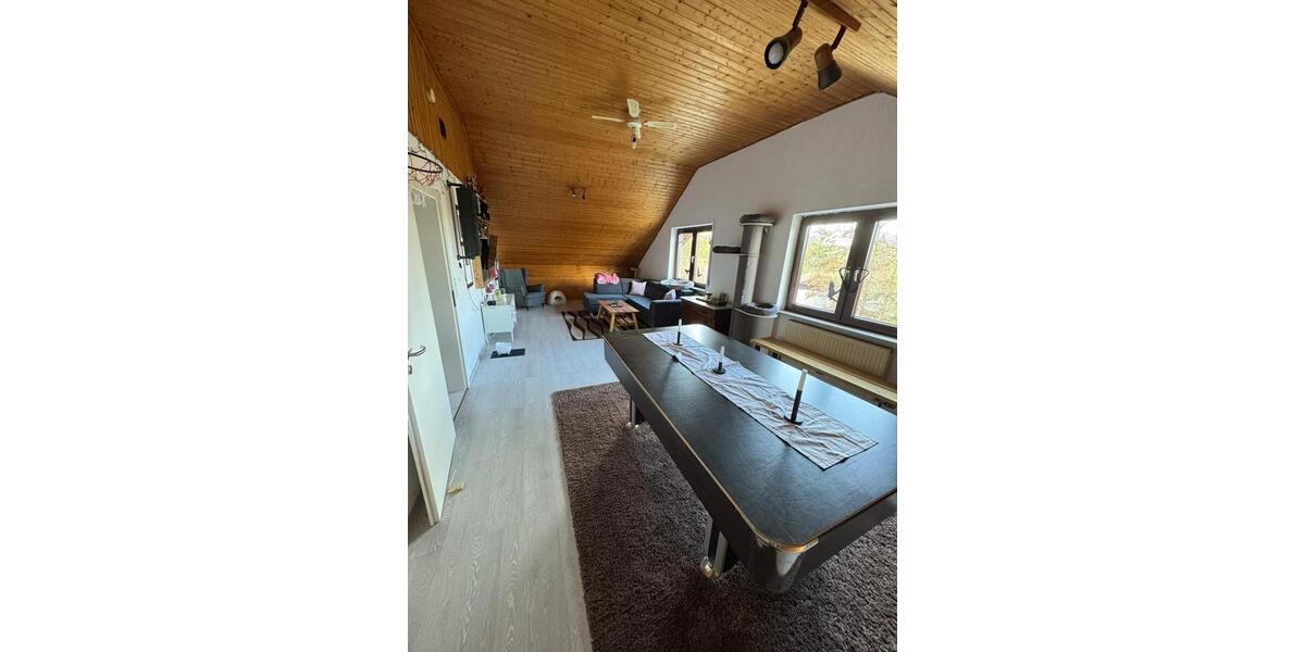 Dachgeschoßwohnung Mauchenheim - 3 Zimmer, 120 m&sup2;, 1.000&euro; | Angebot:26045219