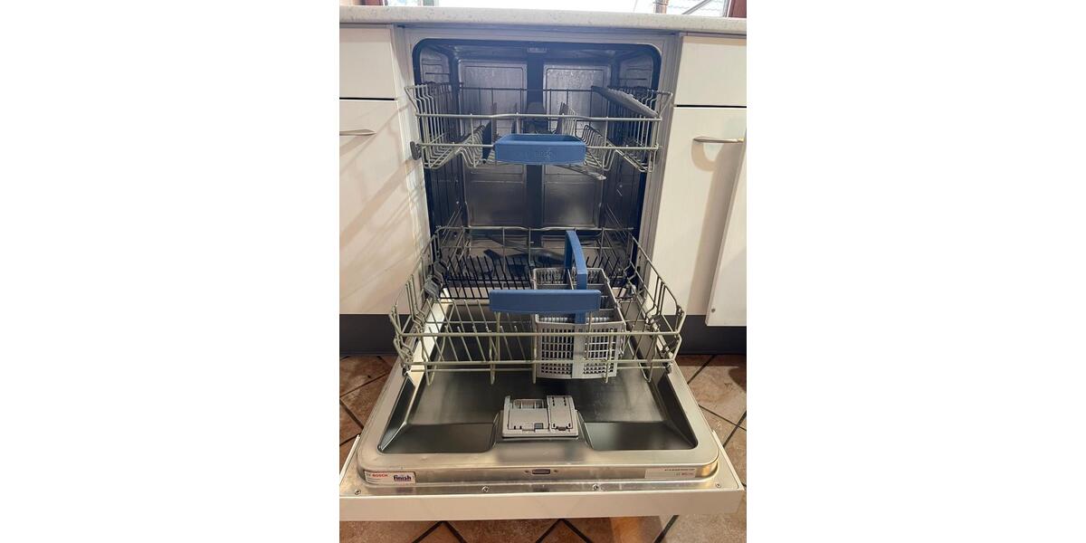 Dachgeschoßwohnung Moers Rheinkamp - 2.5 Zimmer, 67 m&sup2;, 690&euro; | Angebot:24726970