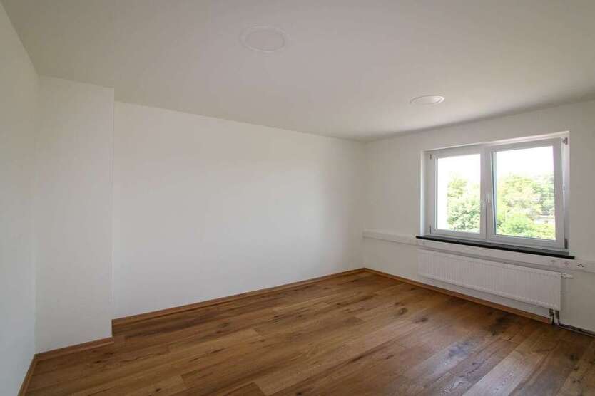 Büro in Taucha 305 € 39 m²